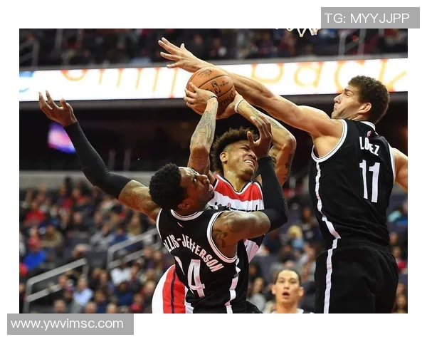 2017年骑士与火箭激战第四节精彩回顾与关键时刻分析